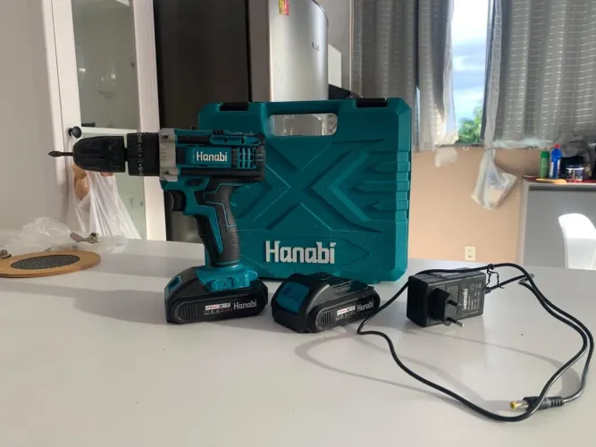 Furadeira Parafusadeira Hanabi 21V com 2 baterias + Maleta