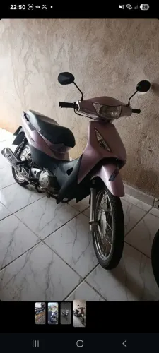 Biz 125 ano 2011, revisada a pouco tenpo, sem um quebrado ou riscos nas carenagem