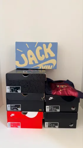 7 sneakers novos e camisa travis Scott com Caixa preço para levar tudo 