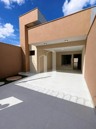 Casa com 3 Suítes, 3 Vagas e com 155M² - Jardim Planalto