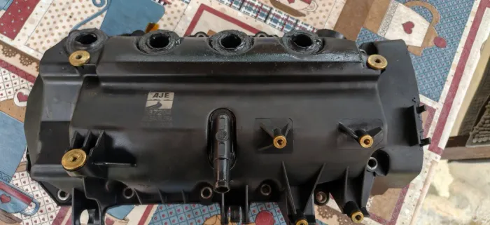 Tampa comando de válvula cabeçote AJE 