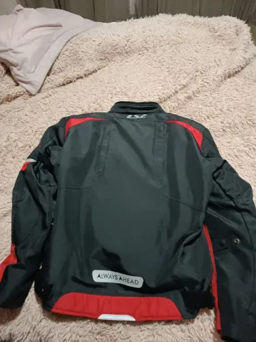 Vendo roupa de motoqueiro nova praticamente