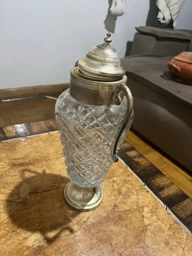ÂNFORA DECANTE ANTIGA EM METAL ESPESSURADO A PRATA ITALIANA