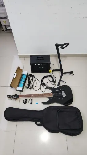 Guitarra Ibanez + Kit De acessórios