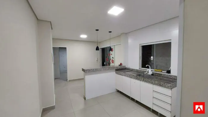 Casa com 2 quartos e 2 vagas à venda na Vila Massuchetto em Americana