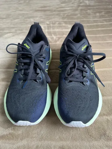 Tênis Asics Novablast