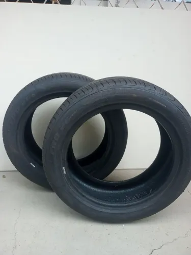 Pneus semi novo