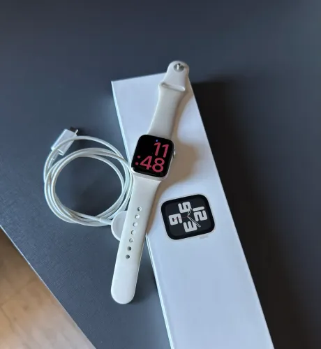 Apple Watch SE(2 geração)- Starlight 40mm