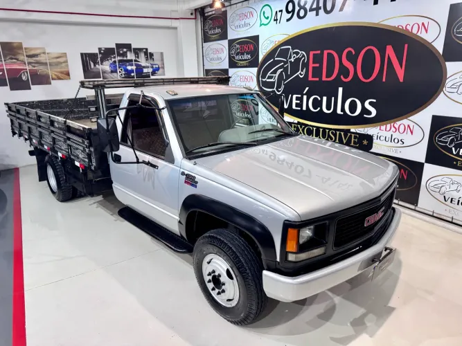 Ford F-4000 3.9 Turbo Intercooler Diesel 2P Manual 2001