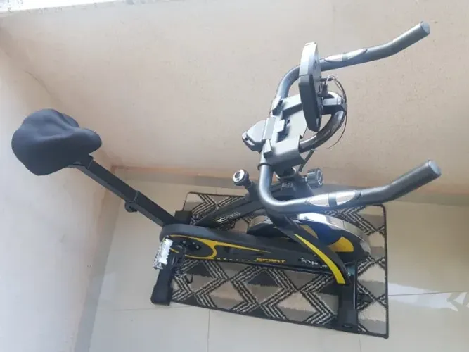 Bicicleta Spinning WCT Fitness