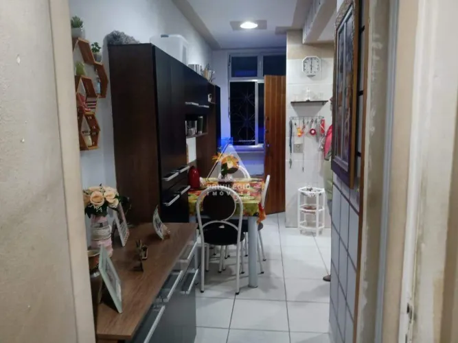 Conjugado à venda no Catete
