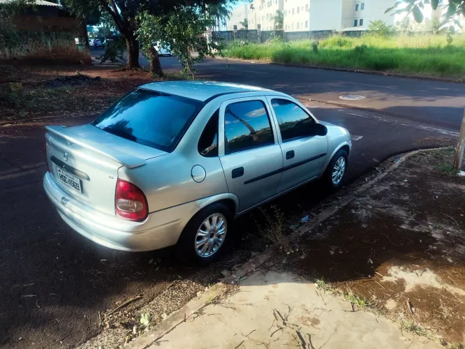 Chevrolet Corsa Sedan 1.0 MPFI 8V 71cv 4P 2003