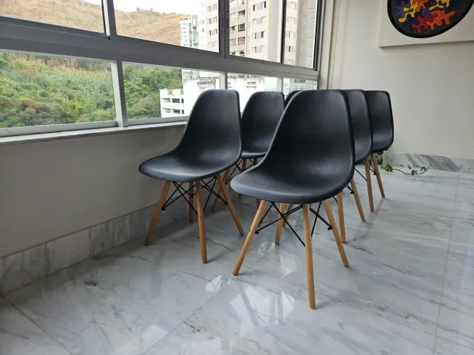Conjunto 6 cadeiras Easy Wood - Madeira e Polipropileno Preta