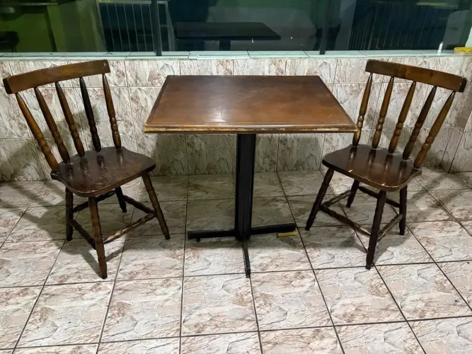 Mesa madeira 2 cadeiras