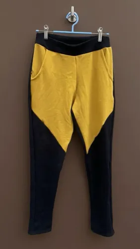 Calça Bicolor Esportiva - (Tam M) - Preço de Desapego!