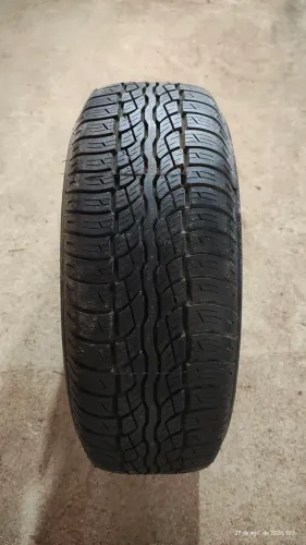 Pneu aro16 235/60