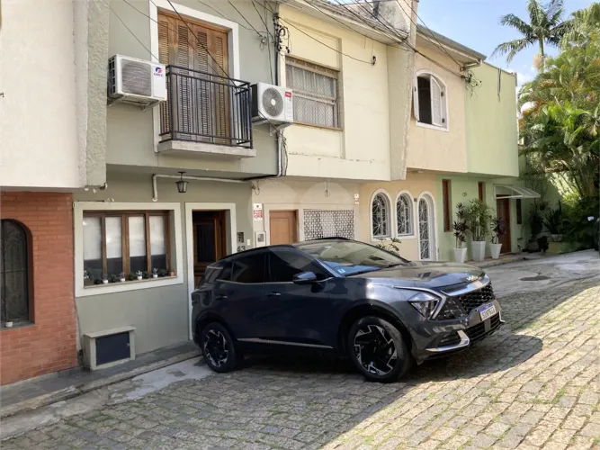 Casa de vila com 3 quartos à venda em Campo belo - SP