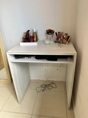 Vendo escrivaninha 