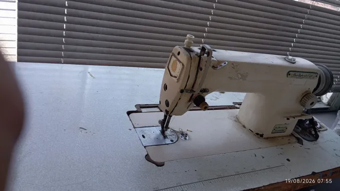 Vendo máquina de costura industrial reta Sun Special funcionando 