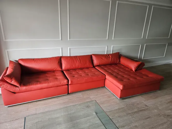 Sofá lindo e confortável 3 lugares com chaise