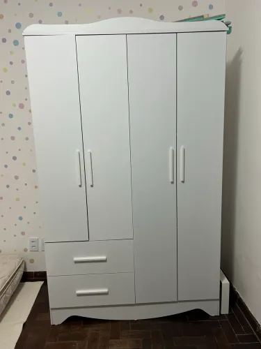 Guarda-roupa infantil e cômoda