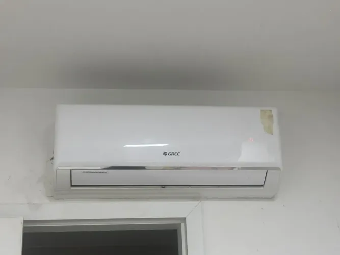 Ar-condicionado 9000 btus - seminovo