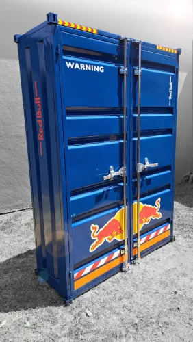 Armário industrial RedBull