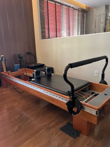 EQUIPAMENTOS DE ESTÚDIO DE PILATES (PHYSIO PILATES