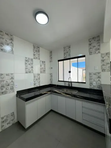 casa de 3 quartos com suite em valparaiso de goias