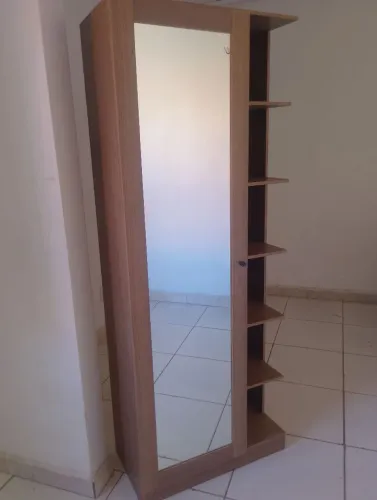 Sapateira com Espelho