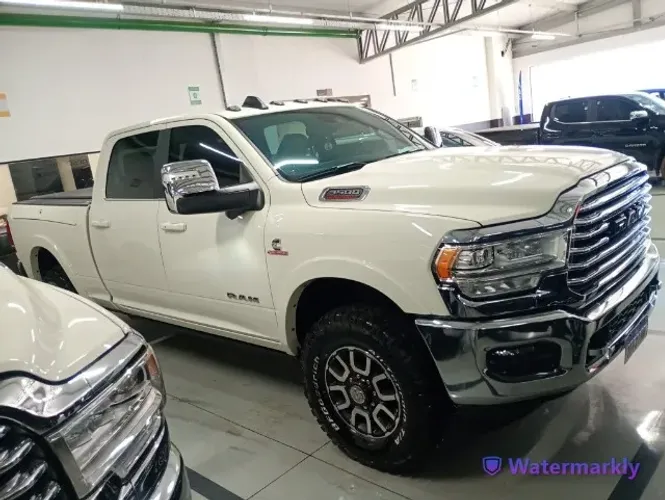 Ram 3500 Limited Longhorn 6.7 TB CD Diesel 2024