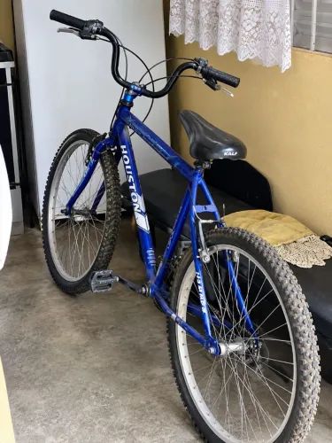 BICICLETA AZUL