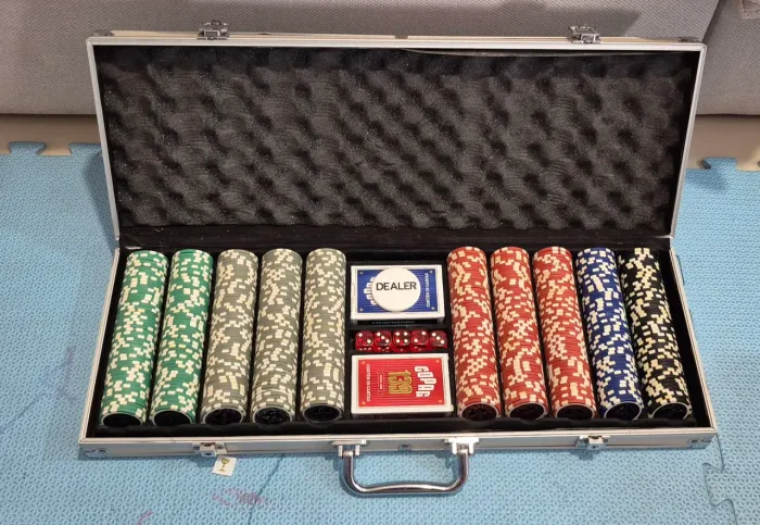 Poker - Maleta e Tampo para Poker