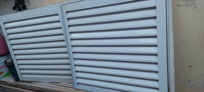 Vendo porta de correr de alumínio
