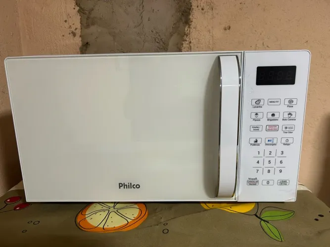 700