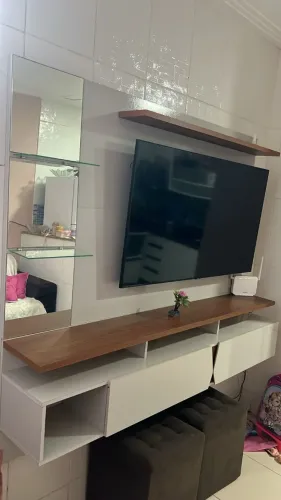 RACK COM PAINEL SUSPENSO