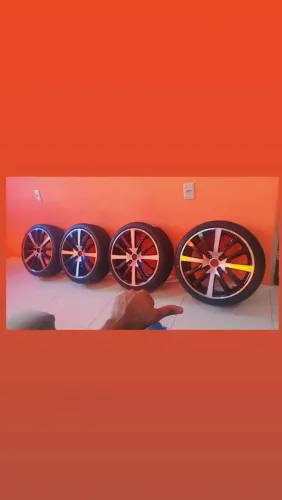 Vendo ou troco por uma aro 15  vem pra loja 
