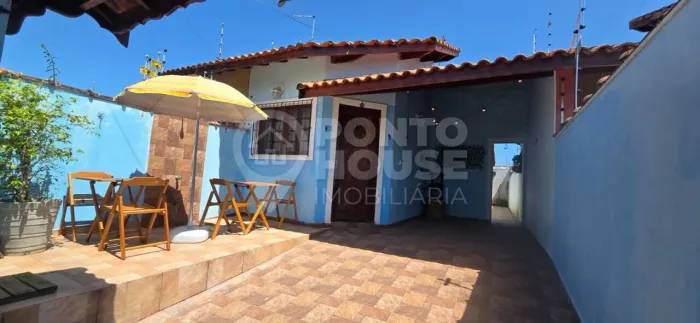 Casa térrea em Itanhaém Mobiliada venda 2 dormitórios suíte 2 vagas