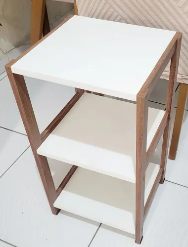 Mesinha Multiuso em MDF Amadeirado/Branco.