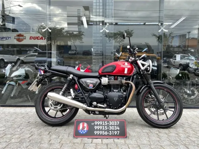 TRIUMPH STREET TWIN 900 2017