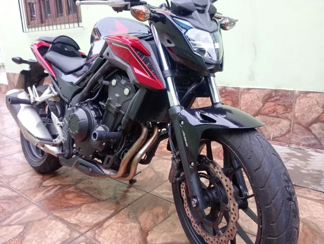 CB 500F com 19mil km. Nova