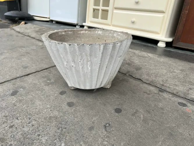 Vaso de Planta Canelado de Cimento
