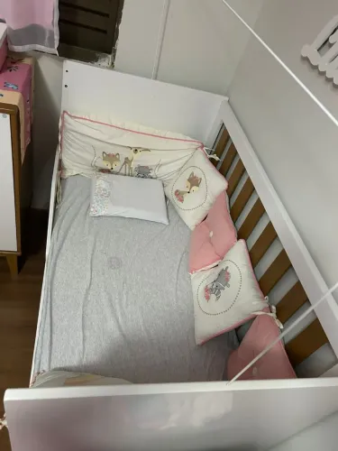 VENDO BERCO 2 EM 1 QUE VIRA CAMA SEMI NOVO