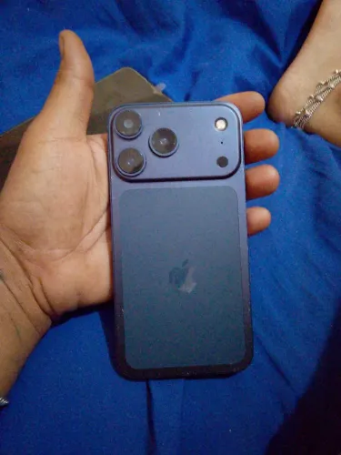 IPHONE XR NA CARCAÇA DO 17 PRO MAX