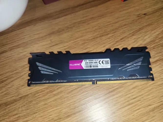 Memória RAM DDR4 4GB 2400MHz KLLISRE