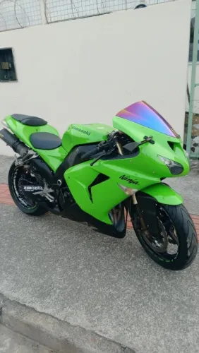 Vendo KAWASAKI NINJA ZX 10R  1000c<br>        2006?