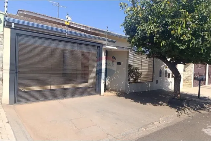 Linda casa à venda na Vila Passarelli Conforto, sofisticação e excelente localização!