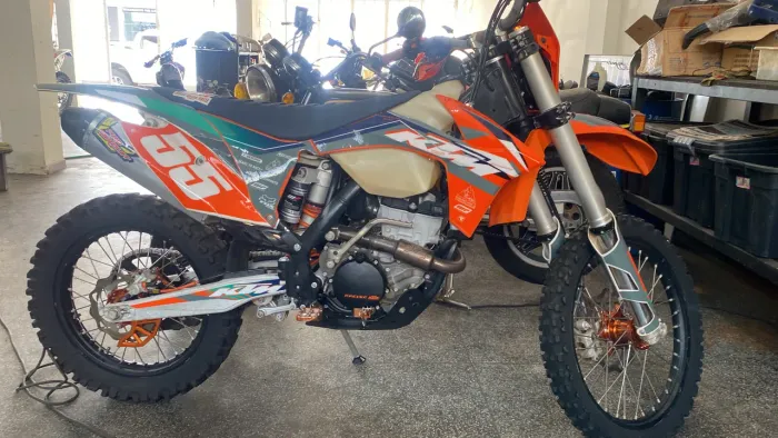Vendo KTM 300 em exelente estado de conservação!!