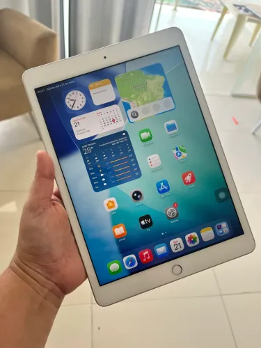 iPad 8. 32g. Estado de novo!