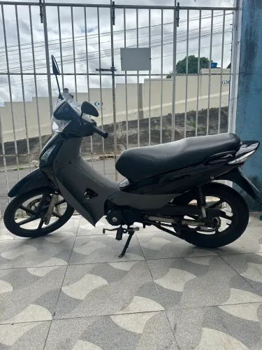 moto bravax